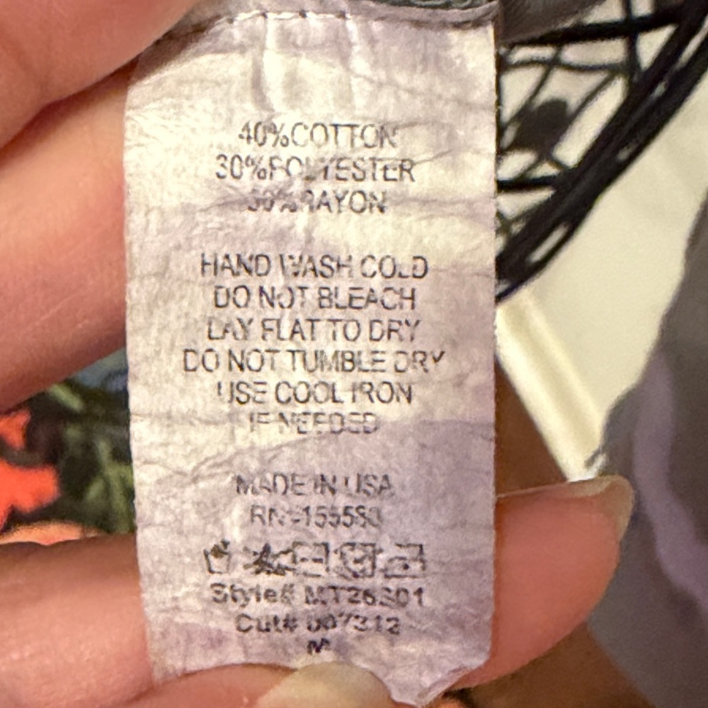 πππBOGOHOπππFree People Tie-Dye Hooded Pullover in Gray, Lavender & Cream-MEDIUM - Picture 11 of 11